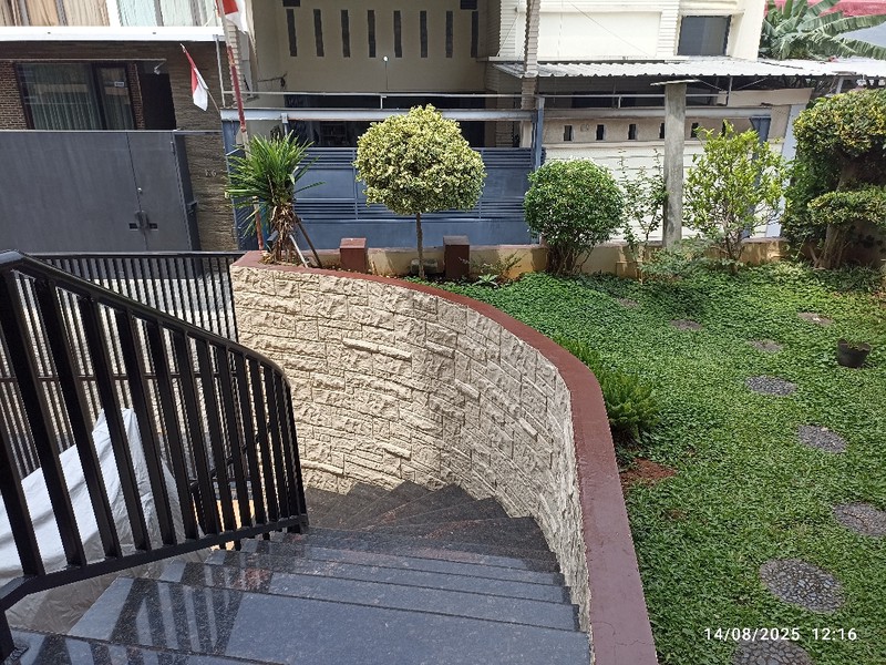 Rumah semi f  3 lt Sunter