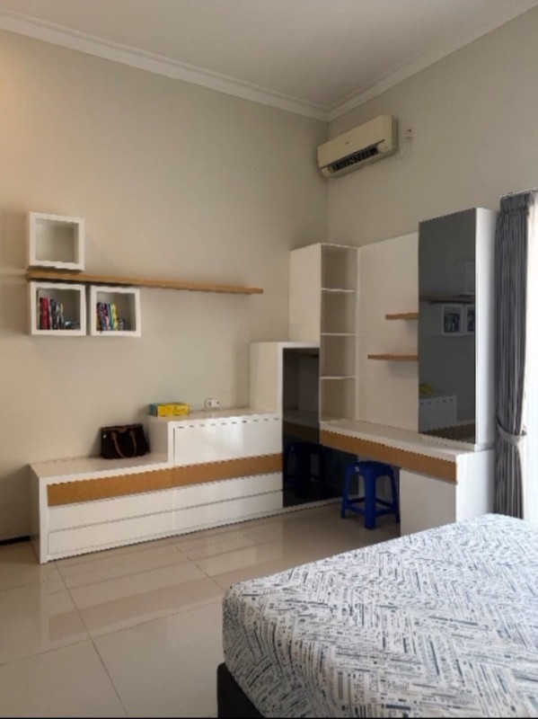 4 Milyar-an Dijual Rumah Araya 1 Galaxy Bumi Permai Surabaya Timur Bonus Full Furnished Mewah Modern Strategis Row Jalan Lebar - SHM