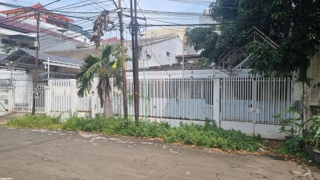 Di jual  rumah di jalan  Pluit sakti 
