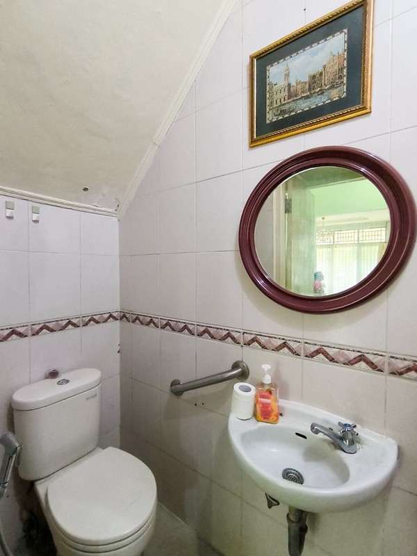 Rumah dalam cluster,securty 24 jam,jalan lebar di Bintaro Jaya 9.