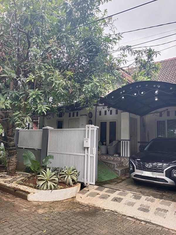 Dijual Rumah Full Furnished - Lokasi Strategis di Bintaro!