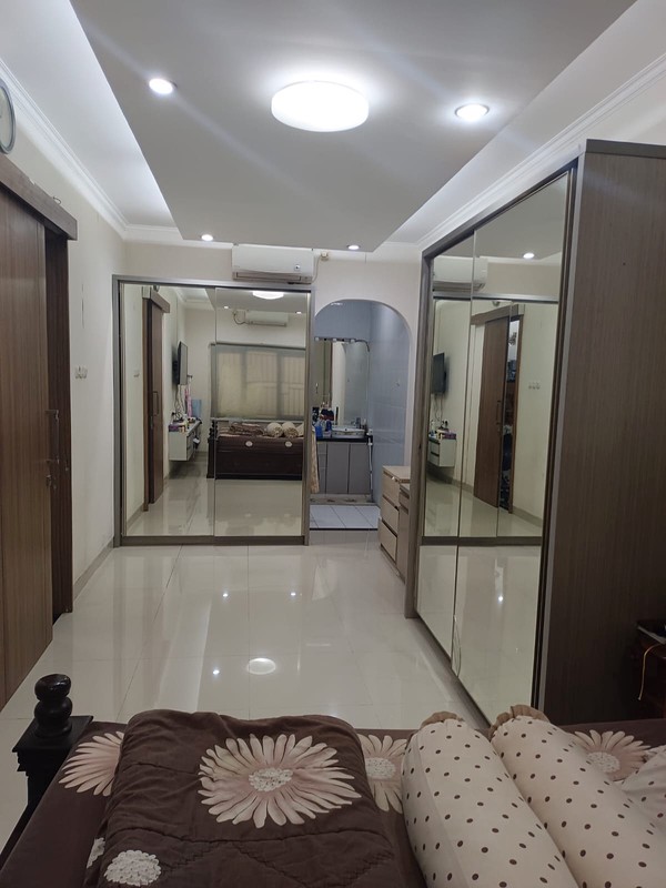 Dijual Rumah Full Furnished - Lokasi Strategis di Bintaro!