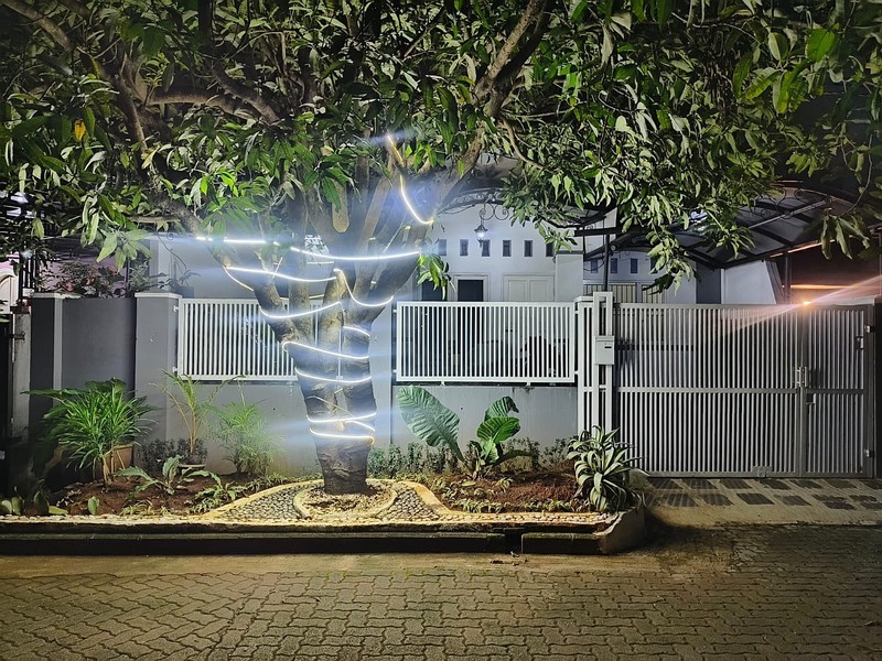 Dijual Rumah Full Furnished - Lokasi Strategis di Bintaro!