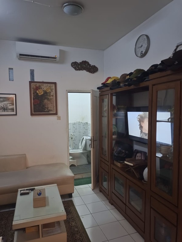 Dijual Rumah Full Furnished - Lokasi Strategis di Bintaro!
