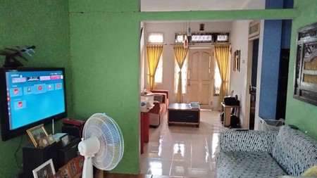 Rumah Bagus,jalan lebar,dalam cluster di Graha Raya.
