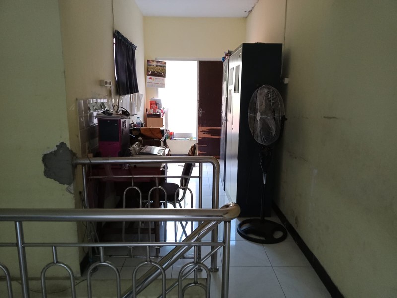 Rumah Kantor Kertajaya 8C Surabaya - Strategis, 2 Lantai, 4.5 M
