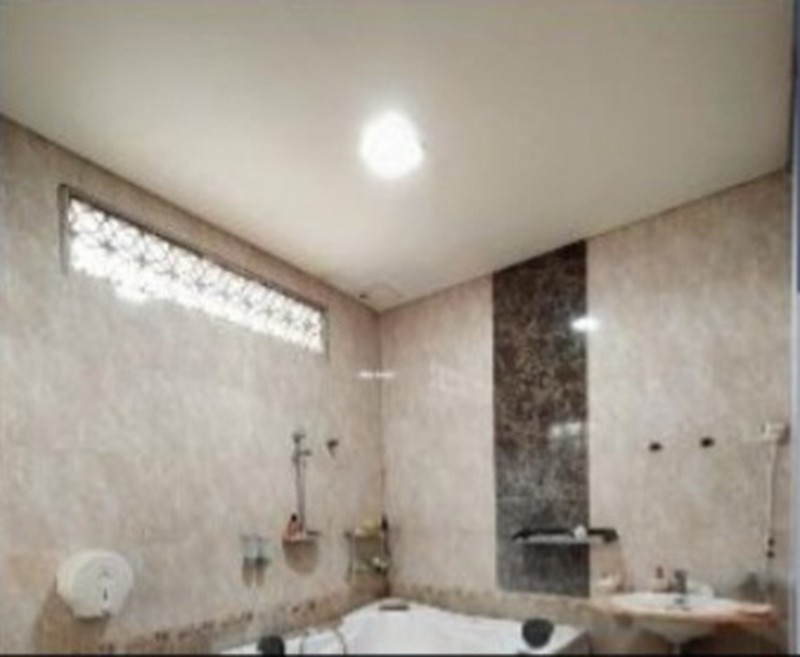 Murah 1 Milyar-an Rumah Griya Babatan Mukti - Samping Royal Residence Wiyung - Spesial Row Jalan Lebar 3 Mobil - Shm - Dekat Pakuwon Mall, Citraland, Akses Tol Gunung Sari