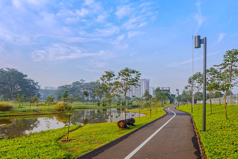 Rumah Mewah Botanic Villa Navapark BSD City view ke Botanic Park