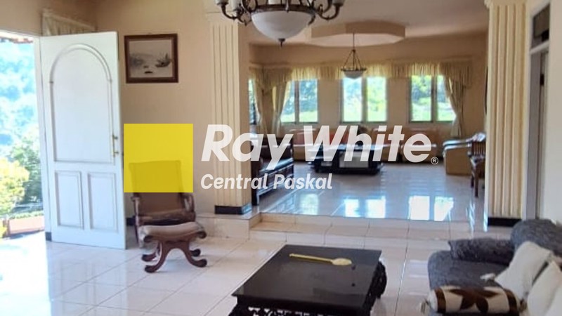 Rumah - Villa Kolonel Masturi Lembang
