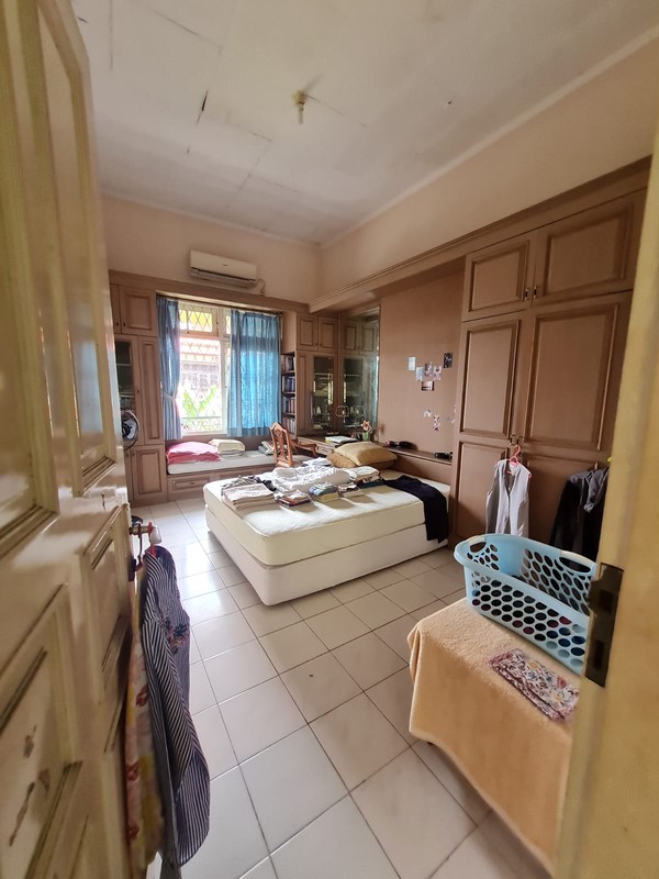 Cinere bukit cinere indah luas 327 rumah 2 lantai komplek ex pondok indah