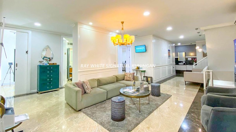 Dijual Ruko Gandeng di Jl Kendal Menteng Cocok Untuk Usaha