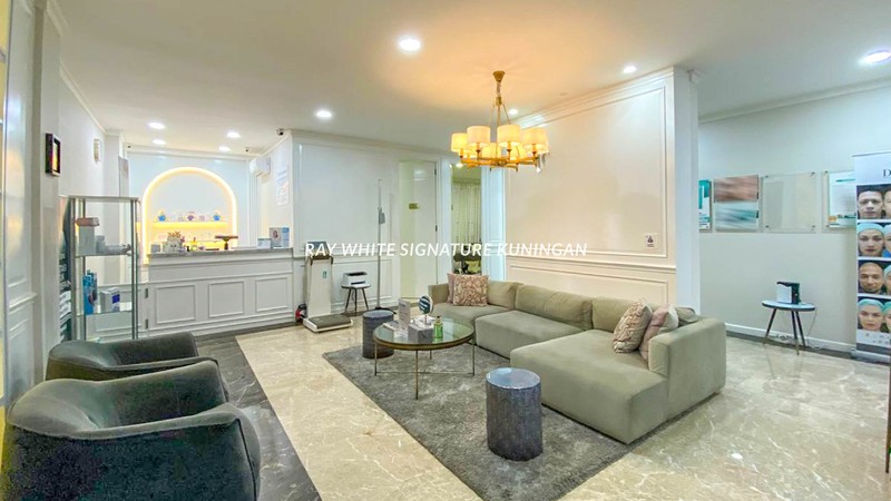 Dijual Ruko Gandeng di Jl Kendal Menteng Cocok Untuk Usaha