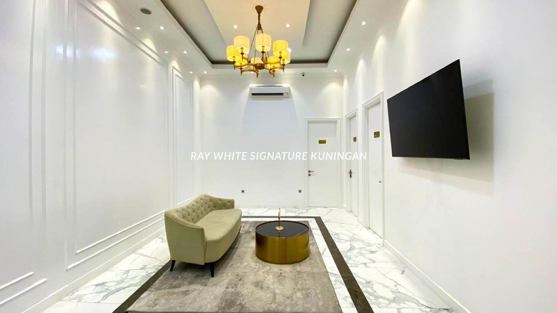 Dijual Ruko Gandeng di Jl Kendal Menteng Cocok Untuk Usaha