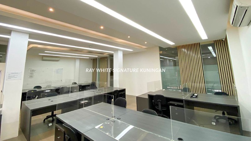 Dijual Ruko Gandeng di Jl Kendal Menteng Cocok Untuk Usaha