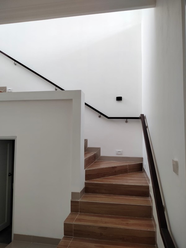 Rumah Griya Loka BSD gaya Classic Brand New, dekat Pasar Modern