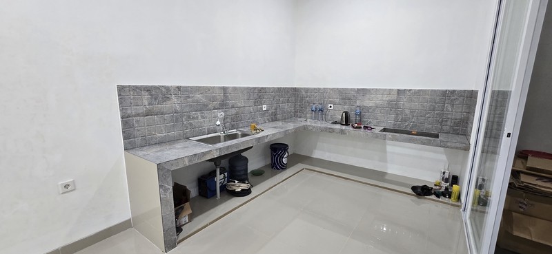 Rumah Griya Loka BSD gaya Classic Brand New, dekat Pasar Modern