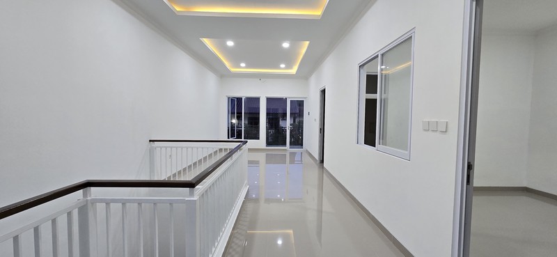 Rumah Griya Loka BSD gaya Classic Brand New, dekat Pasar Modern