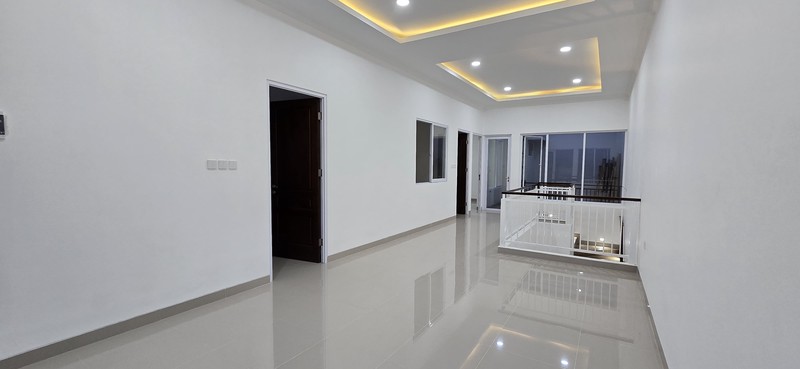 Rumah Griya Loka BSD gaya Classic Brand New, dekat Pasar Modern