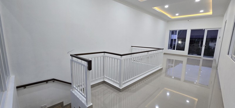 Rumah Griya Loka BSD gaya Classic Brand New, dekat Pasar Modern