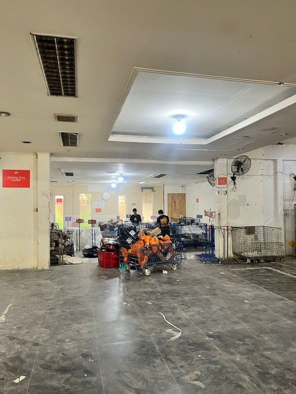 Dijual Cepat, Tempat Usaha di Lebak Bulus, lokasi sangat strategis