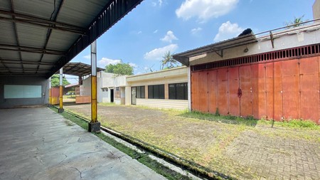 Disewa Bengkel Mobil - Lokasi Strategis di Jalan Raya Pondok Cabe 