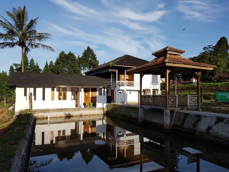 DIJUAL Villa di Cipeundeuy Sukabumi - asri & alami utk invest/rmh istirahat