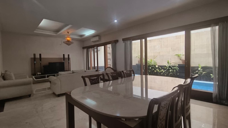 Rumah disewa - Lokasi Strategis, aman di Pondok Indah