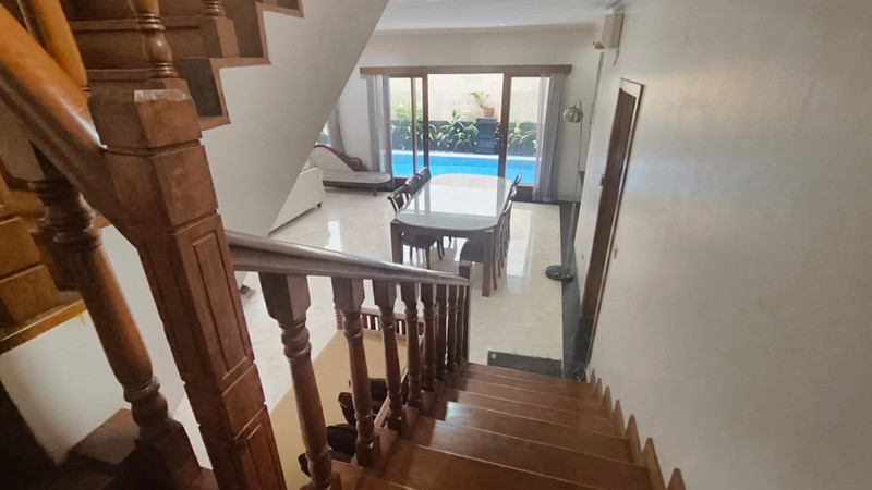 Rumah disewa - Lokasi Strategis, aman di Pondok Indah