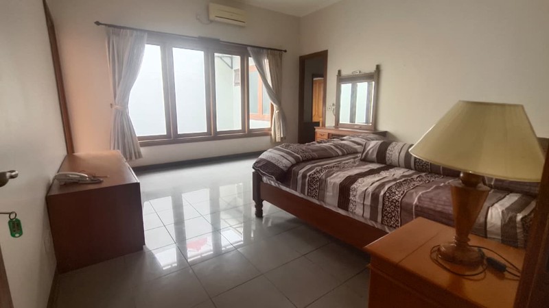 Rumah disewa - Lokasi Strategis, aman di Pondok Indah