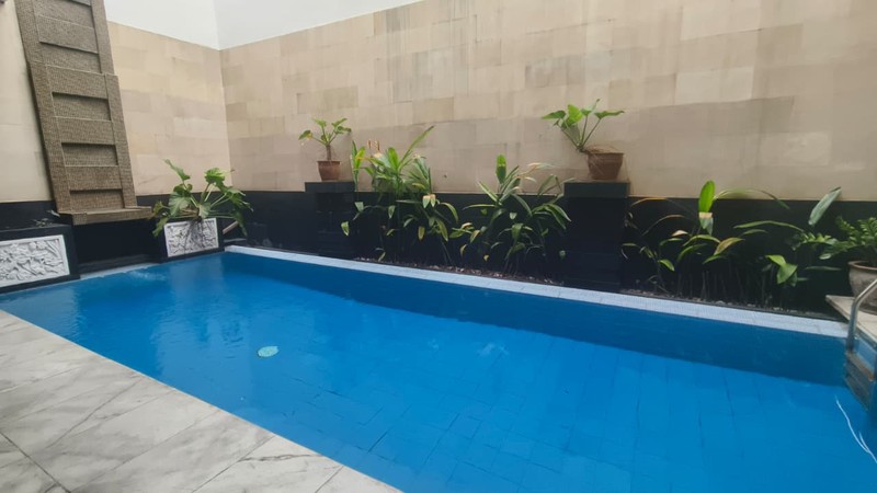 Rumah disewa - Lokasi Strategis, aman di Pondok Indah