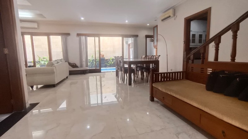 Rumah disewa - Lokasi Strategis, aman di Pondok Indah