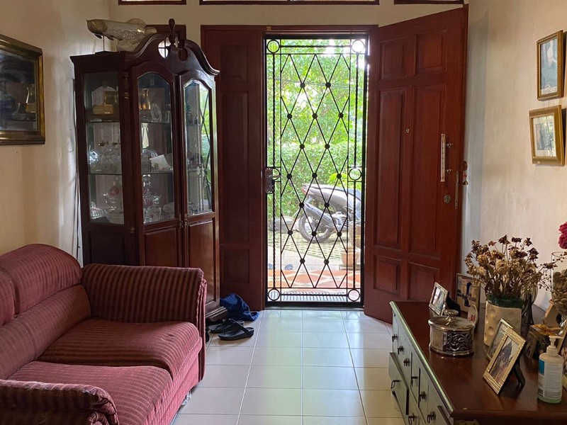 RUMAH TINGGAL DI GRAHA CINERE, DKT DGN EXIT TOL DESARI