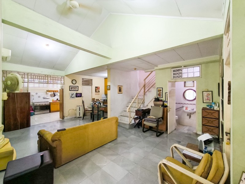 Rumah Hitung Tanah Area Cipete