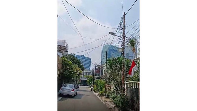 Rumah Tua hitung tanah Jl Pinang Emas, Pondok Indah Jual Cepat, BU