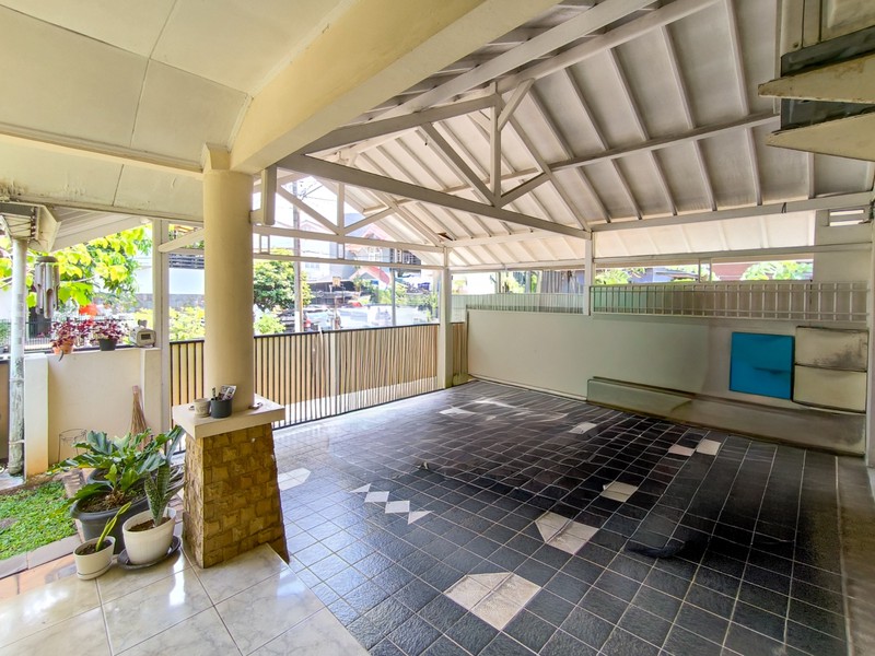 Rumah dalam cluster,securty 24 jam,jalan lebar di Bintaro Jaya 9