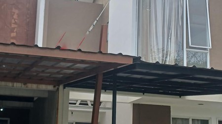 Rumah di BSD City, dengan Kt 3 KM 2 Sertifikat SHM