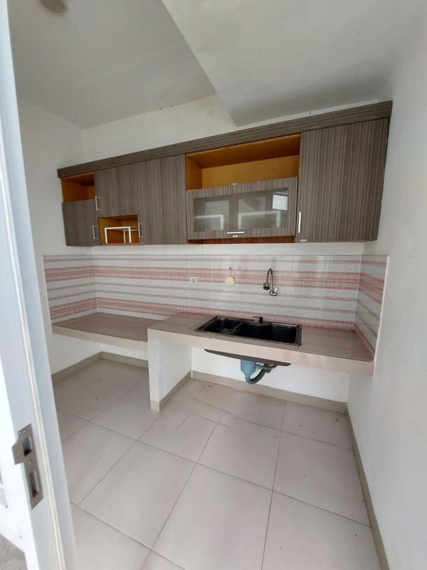 Rumah di BSD City, dengan Kt 3 KM 2 Sertifikat SHM