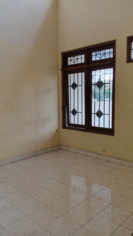 Rumah Dalam Perum Lokasi Dekat Jalan Kaliurang Km 7, Condongcatur, Depok, Sleman