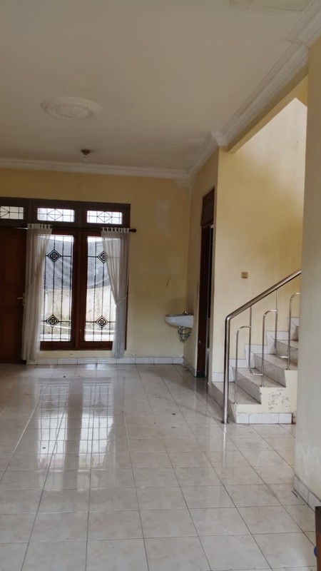 Rumah Dalam Perum Lokasi Dekat Jalan Kaliurang Km 7, Condongcatur, Depok, Sleman