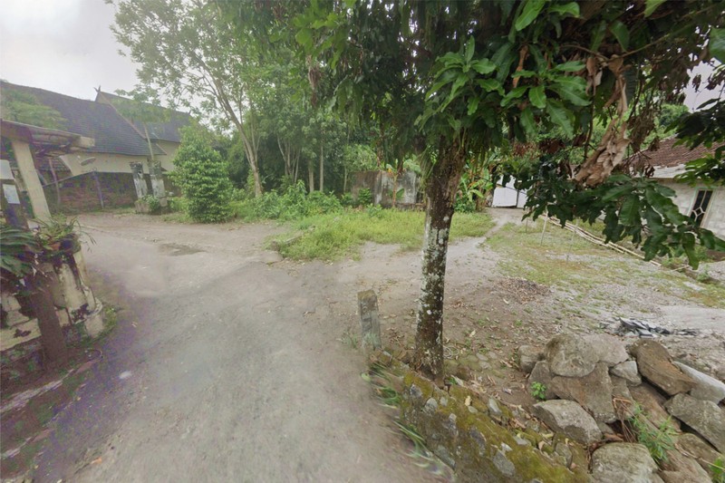 Tanah Pekarangan 844 Meter persegi Cocok Untuk Penginapan Lokasi Dekat SCH Sleman