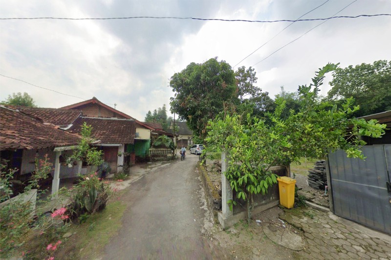 Tanah Pekarangan 844 Meter persegi Cocok Untuk Penginapan Lokasi Dekat SCH Sleman