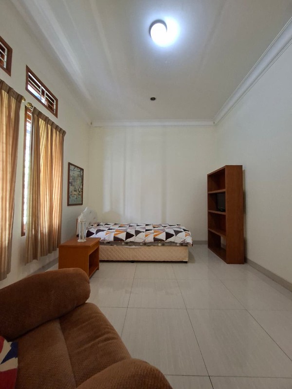 For Sale!! Rumah di Bintaro Jaya dengan KT 4+1 KM 4+1 Luas 450 m2 Bangunan 400 m2