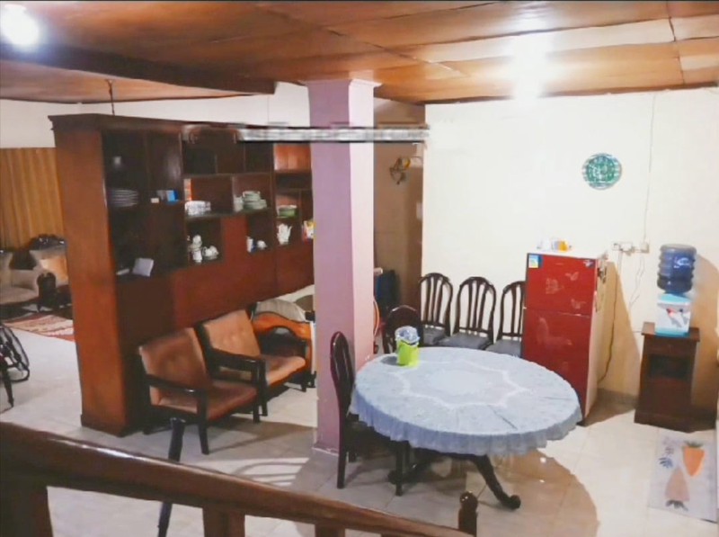 Rumah luas 2 lantai posisi di Hook di Cipadu