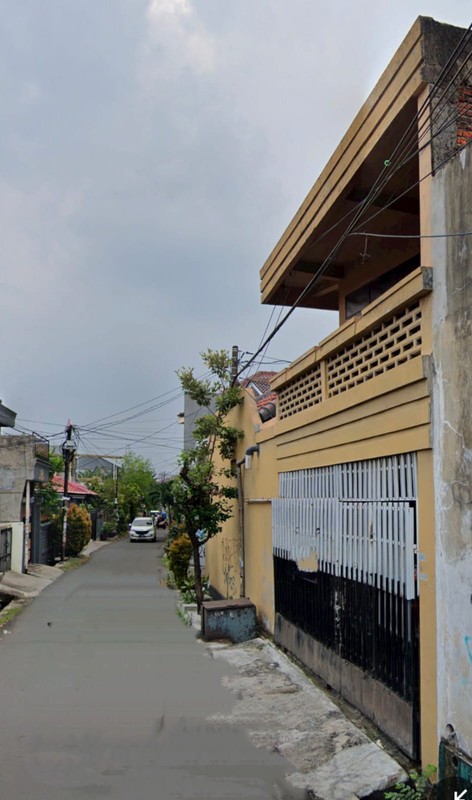 Rumah luas 2 lantai posisi di Hook di Cipadu