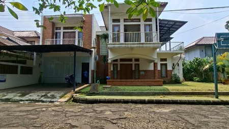 For Sale!! Rumah di Bintaro Jaya dengan KT 4+1 KM 4+1 Luas 450 m2 Bangunan 400 m2