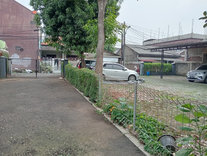 TURUN HARGA, Ciracas, Halaman Luas, Pinggir Jalan, Harga Nego