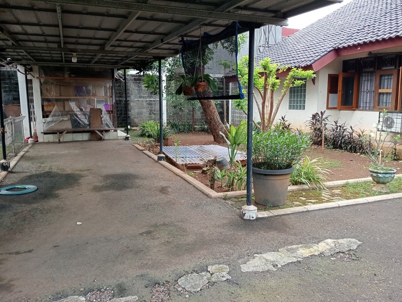 TURUN HARGA, Ciracas, Halaman Luas, Pinggir Jalan, Harga Nego