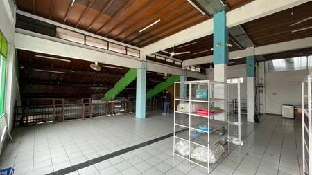 Disewakan Ruang Usaha Lokasi Strategis Jalan Kaliurang KM 5, Caturtunggal, Depok, Sleman