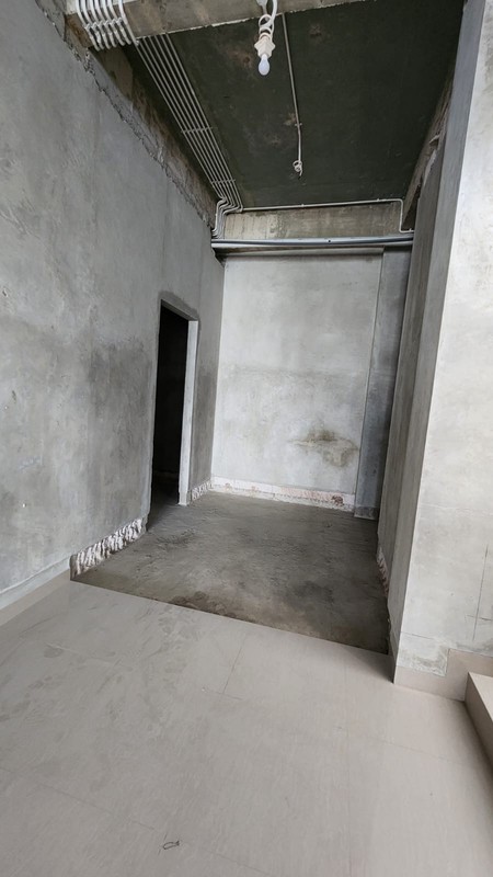 FOR RENT NEW BUILDING IN A COMMERCIAL AREA  AT MENTENG JAKARTA PUSAT( DI SEWAKAN GEDUNG BARU DI AREA KOMERSIAL MENTENG JAKARTA PUSAT )
