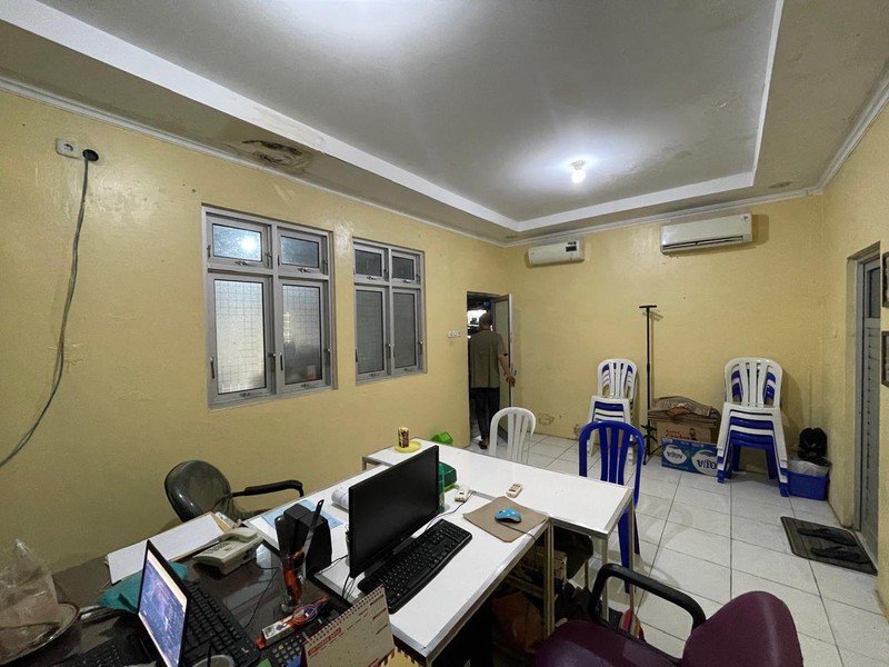 Disewakan Ruang Usaha Lokasi Strategis Jalan Kaliurang KM 5, Caturtunggal, Depok, Sleman